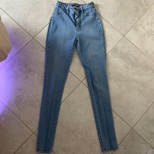 Fashion nova Size 1 Blue skinny jeans